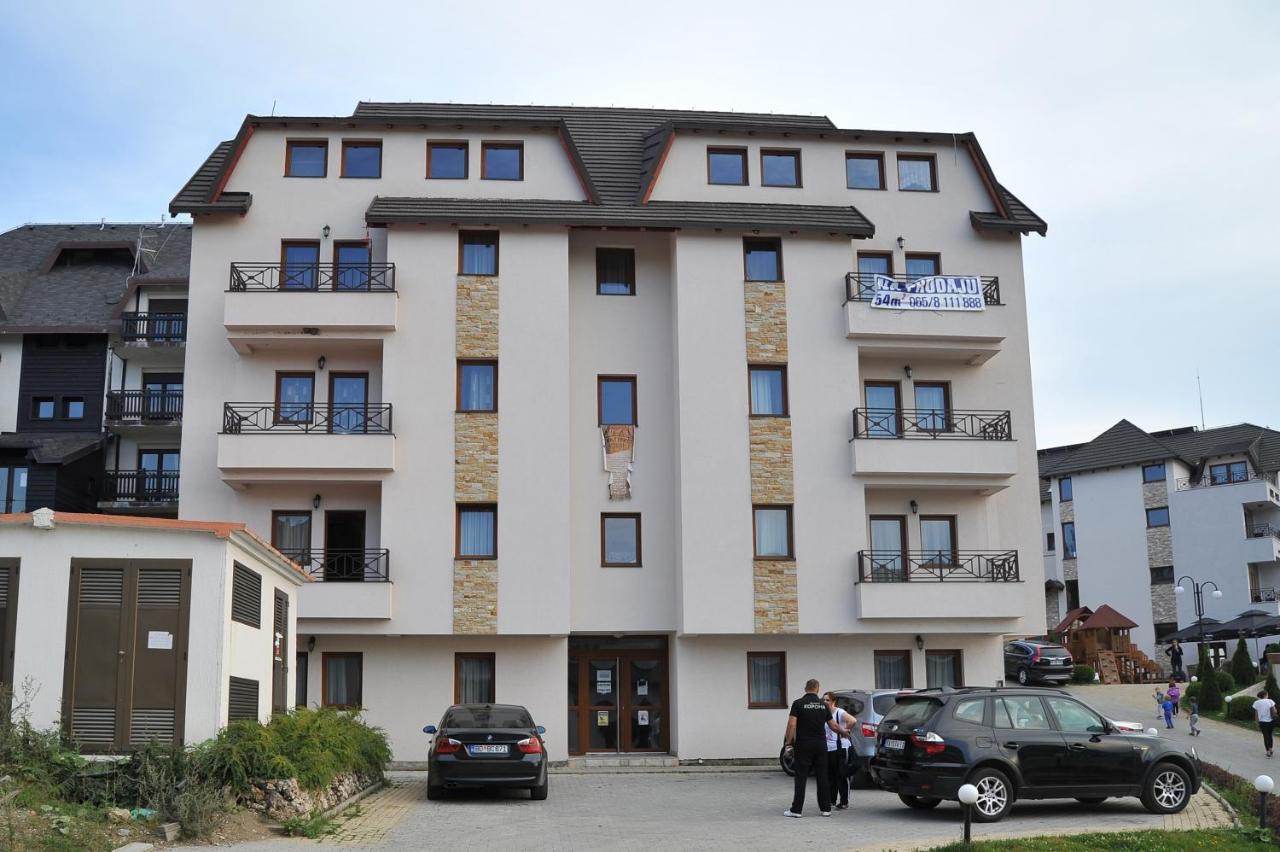 Apartments Zivkovic, Milmari D โคเปานิก ภายนอก รูปภาพ