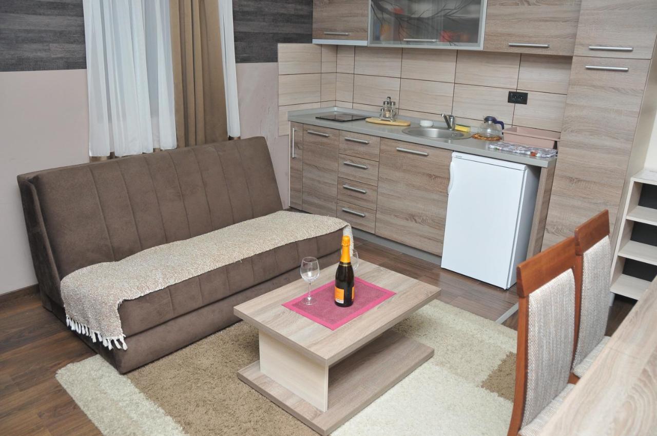 Apartments Zivkovic, Milmari D โคเปานิก ภายนอก รูปภาพ